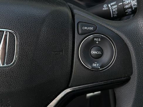 Used 2016 Honda HR-V LX image 20