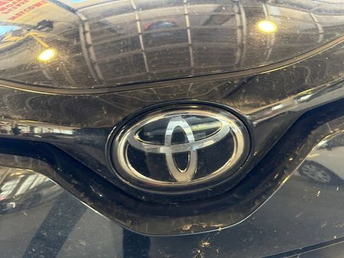 Used 2021 Toyota C-HR LE FWD image 16