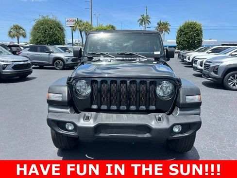 Used 2022 Jeep Wrangler Unlimited Sport w/ Sun And Sound Package AWD/4WD image 2