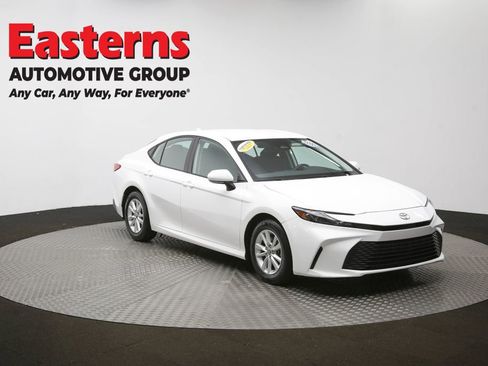 Used 2025 Toyota Camry LE FWD image 53