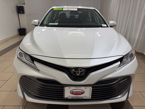 Certified 2020 Toyota Camry XLE w/ Carpet Mat Package FWD image 8