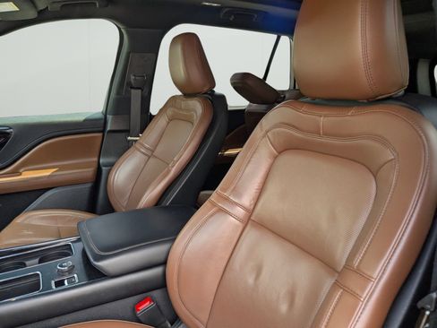Used 2021 Lincoln Aviator Reserve w/ Elements Package Plus RWD image 6