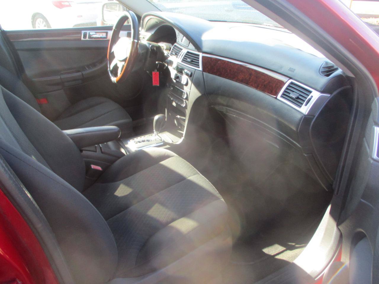 Used 2006 Chrysler Pacifica Touring FWD image 8