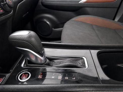 Used 2024 Nissan Kicks SR FWD image 14