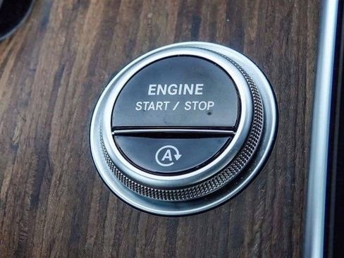 Used 2025 Mercedes-Benz C 300 Sedan image 22