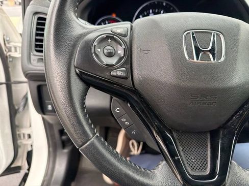 Used 2021 Honda HR-V Sport image 18
