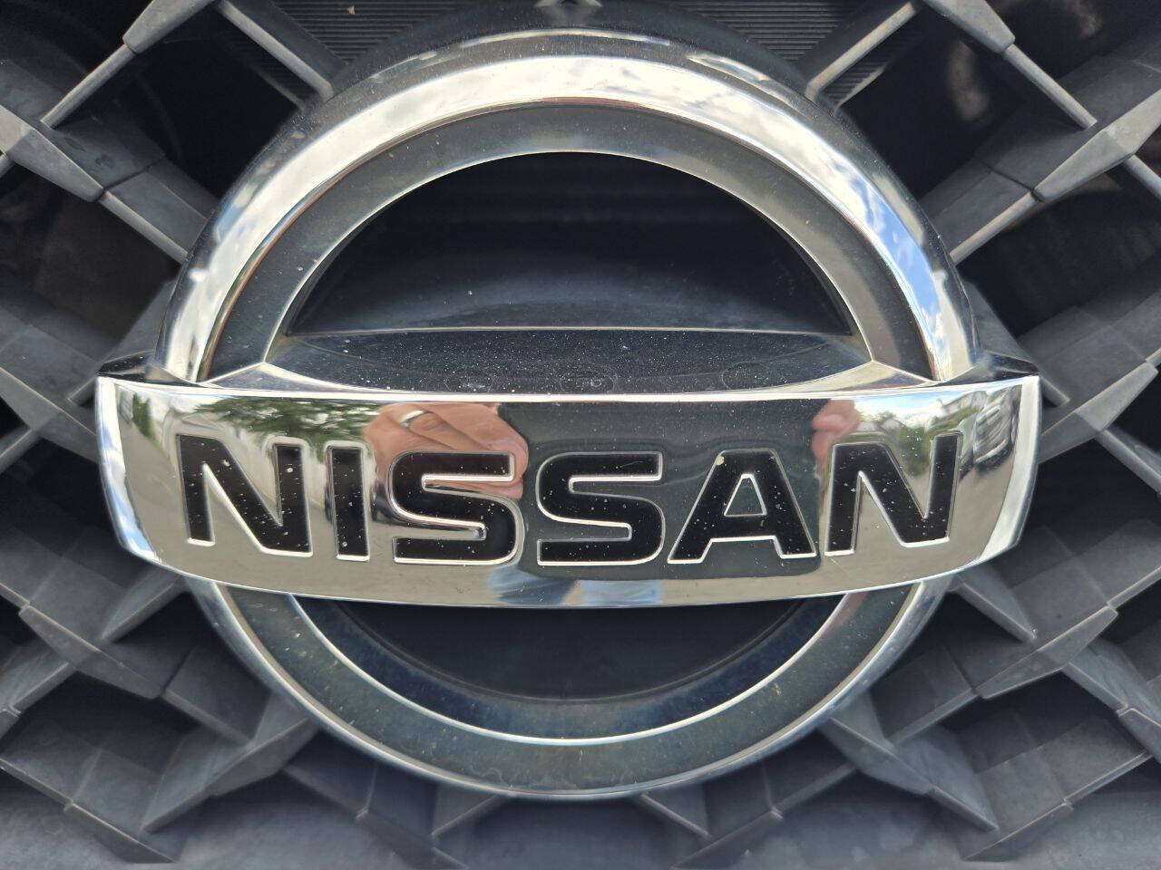Used 2012 Nissan Titan SV w/ SV Premium Utility Pkg AWD/4WD image 10