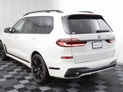 Used 2025 BMW X7 M60i image 16