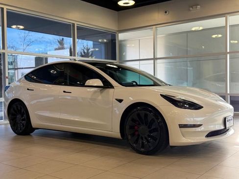 Used 2022 Tesla Model 3 Performance image 5