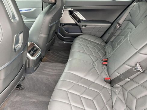 Certified 2023 BMW 740i w/ Parking Assistance Package RWD image 28