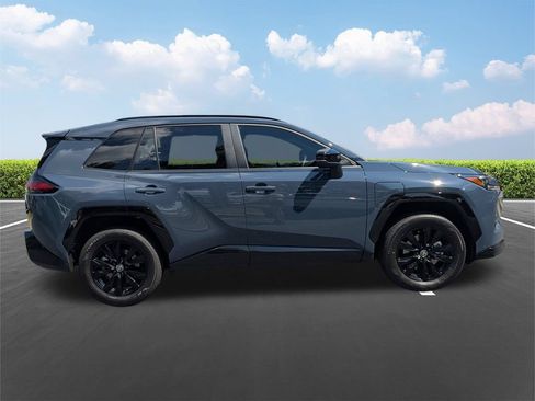 Used 2026 Toyota RAV4 SE AWD/4WD image 3