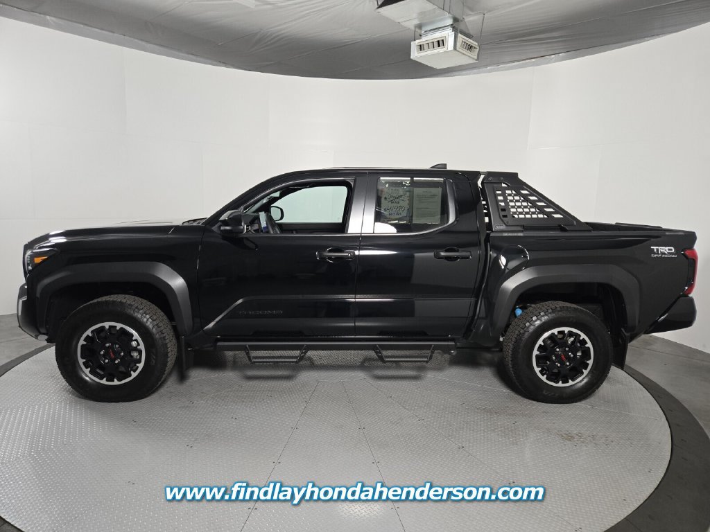 Used 2024 Toyota Tacoma TRD Off-Road AWD/4WD image 3