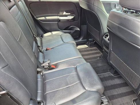 Used 2021 Mercedes-Benz GLB 250 4MATIC image 18