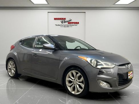 Used 2013 Hyundai Veloster w/ Style Pkg image 7