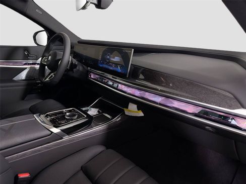 New 2026 BMW 750e xDrive w/ Executive Package AWD/4WD image 27