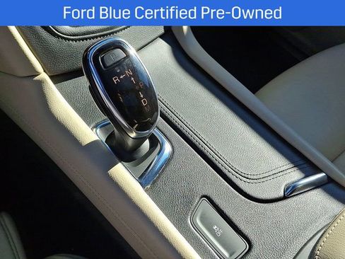 Used 2017 Cadillac XT5 Luxury w/ Driver Awareness Package image 17