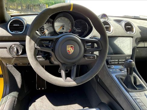 Certified 2025 Porsche 718 Cayman GT4 RS image 11