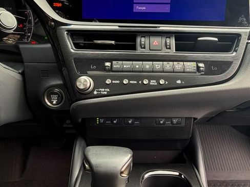Certified 2024 Lexus ES 350 w/ Premium Package FWD image 25