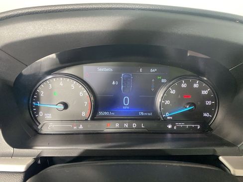 Used 2022 Ford Explorer XLT w/ Equipment Group 202A image 2