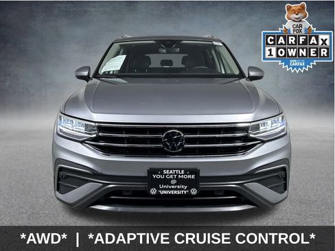 Used 2024 Volkswagen Tiguan SE image 2