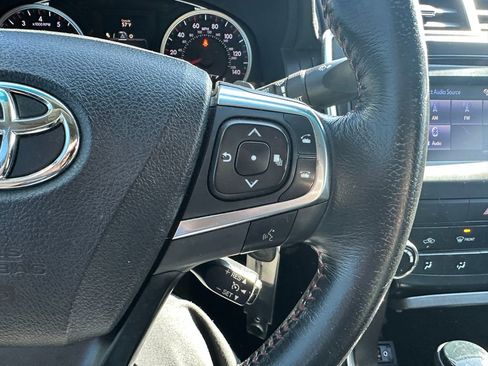 Used 2015 Toyota Camry SE image 20