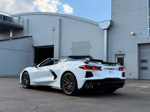 Used 2024 Chevrolet Corvette Stingray Premium Conv w/ Z51 Performance Package RWD image 5