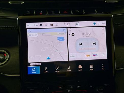 New 2025 Jeep Grand Cherokee L Overland w/ Luxury Tech Group IV AWD/4WD image 15