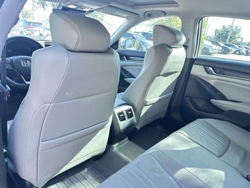 Used 2019 Honda Accord Touring image 14