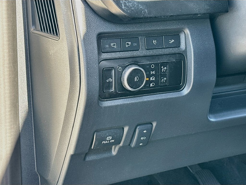 Used 2023 Ford F250 Lariat w/ Lariat Ultimate Package AWD/4WD image 10