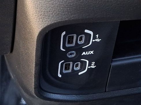 Used 2024 RAM 2500 Tradesman w/ Chrome Appearance Group image 22