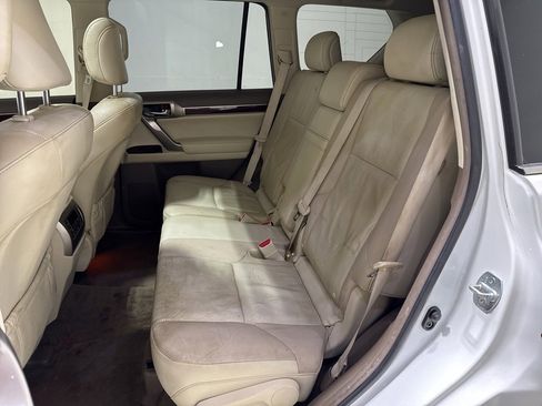 Used 2015 Lexus GX 460 image 28