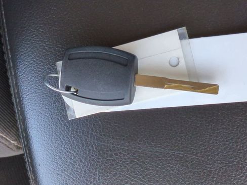 Used 2014 Ford Focus SE w/ SE Sport Package image 34