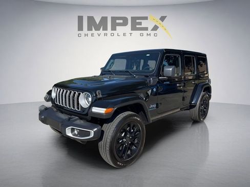 Used 2025 Jeep Wrangler Unlimited Sahara w/ Safety Group AWD/4WD image 1