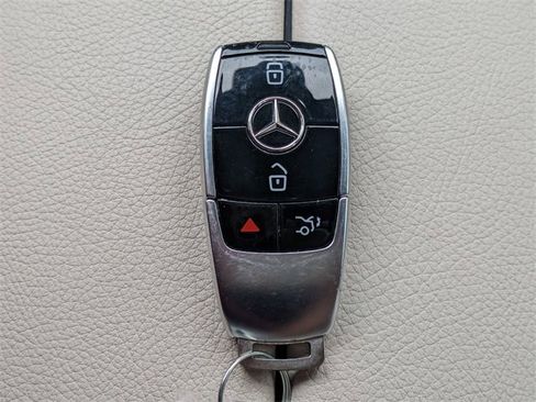 Used 2023 Mercedes-Benz E 350 Sedan image 24