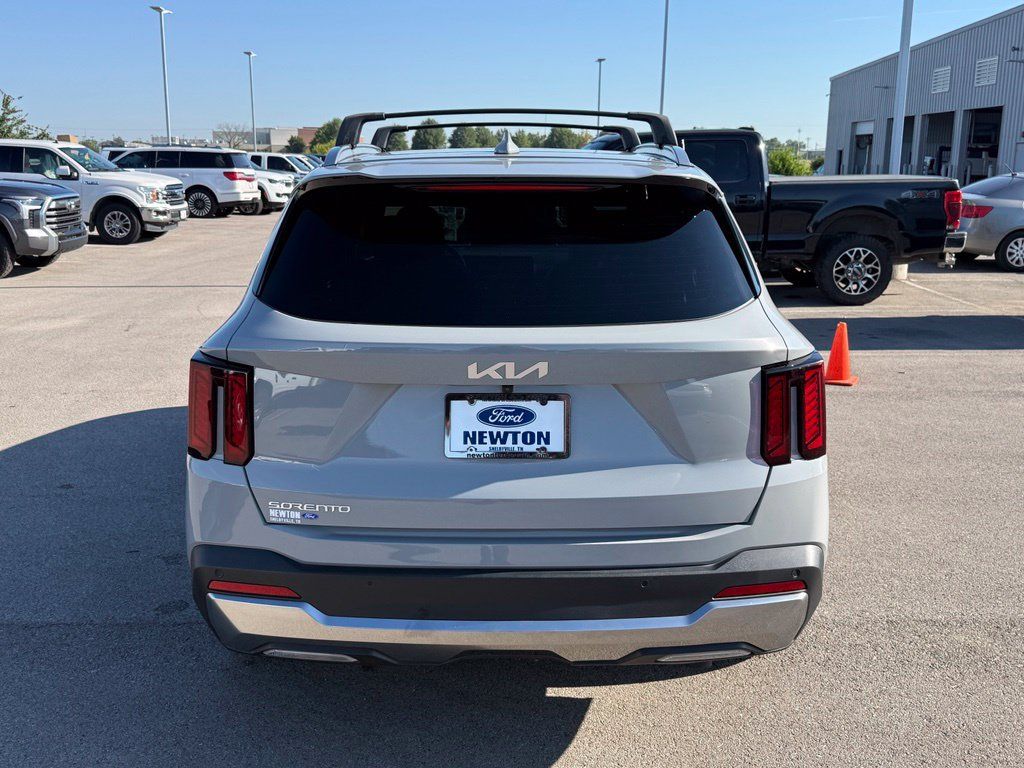 Used 2025 Kia Sorento EX w/ Panoramic Sunroof Package FWD image 35