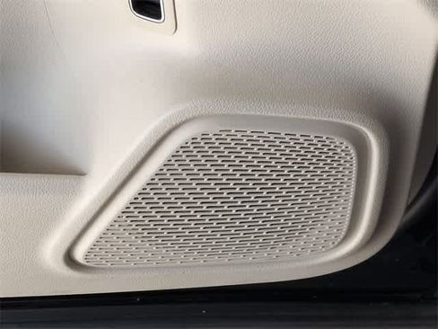 Used 2022 Mercedes-Benz GLB 250 image 31