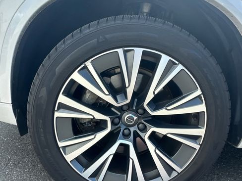 Used 2020 Volvo XC90 T6 Momentum AWD/4WD image 7