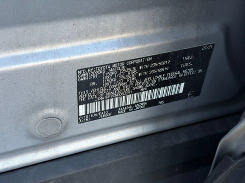 Used 2021 Toyota RAV4 XLE Premium AWD/4WD image 12