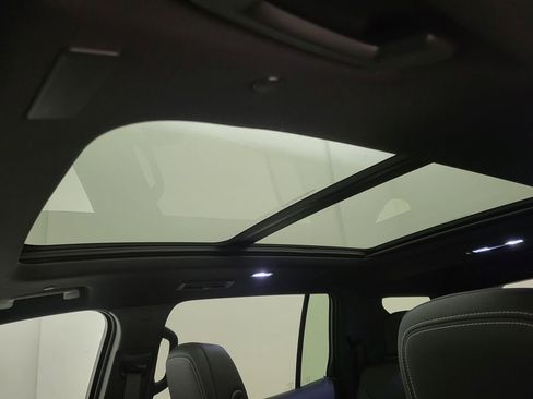 New 2026 Chevrolet Traverse LT w/ Sun and Wheel Package image 13