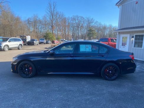 Used 2019 BMW 750i xDrive image 9