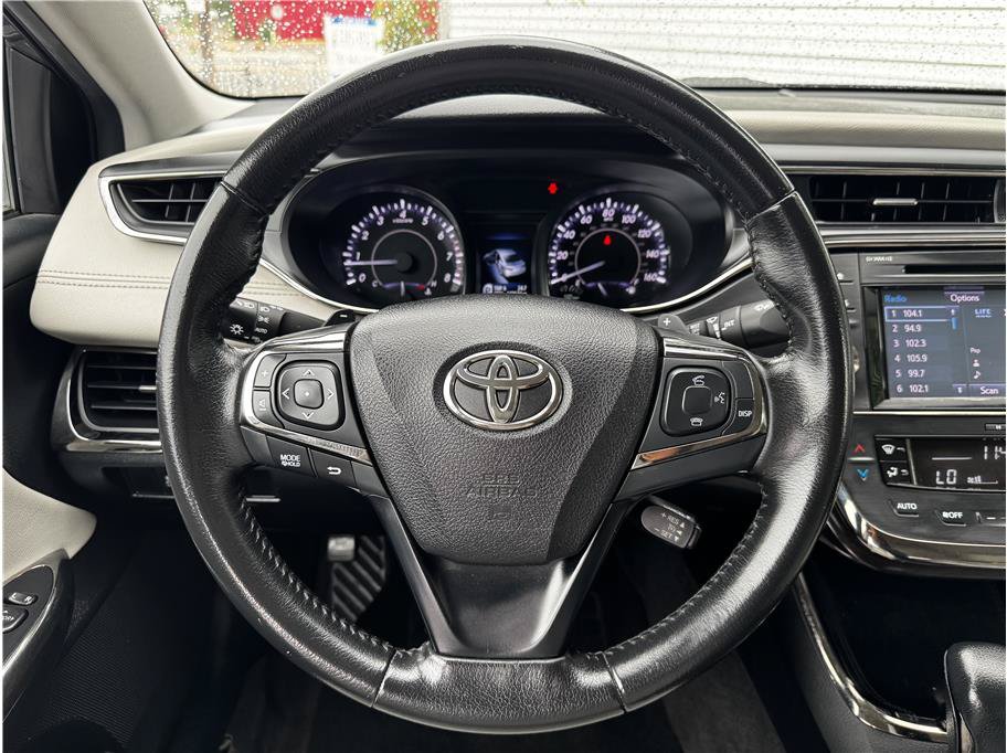 Used 2016 Toyota Avalon XLE FWD image 20