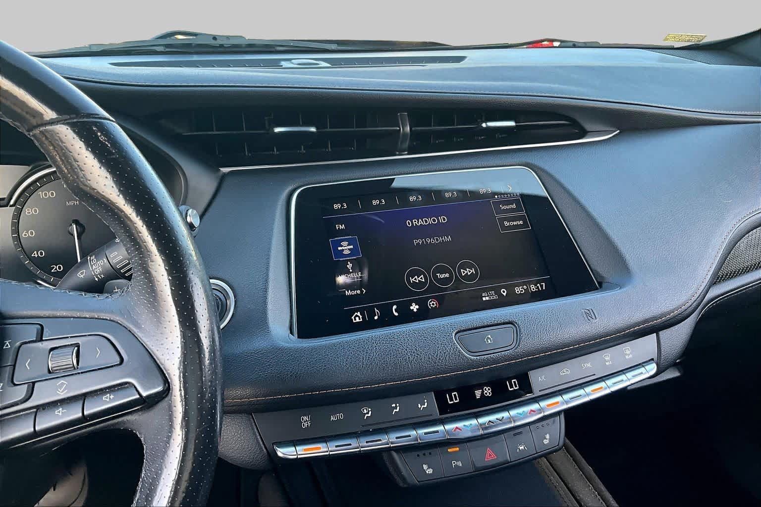 Used 2019 Cadillac XT4 Sport w/ Cold Weather Package FWD image 6