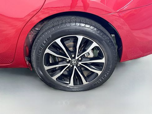 Used 2017 Toyota Corolla XSE image 37