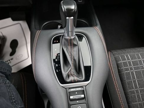 Used 2024 Honda HR-V Sport image 11