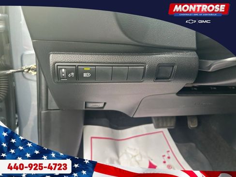 Used 2022 Toyota Corolla LE image 12