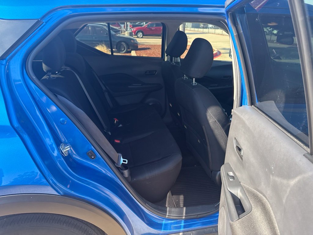Certified 2025 Nissan Kicks Play S FWD image 21
