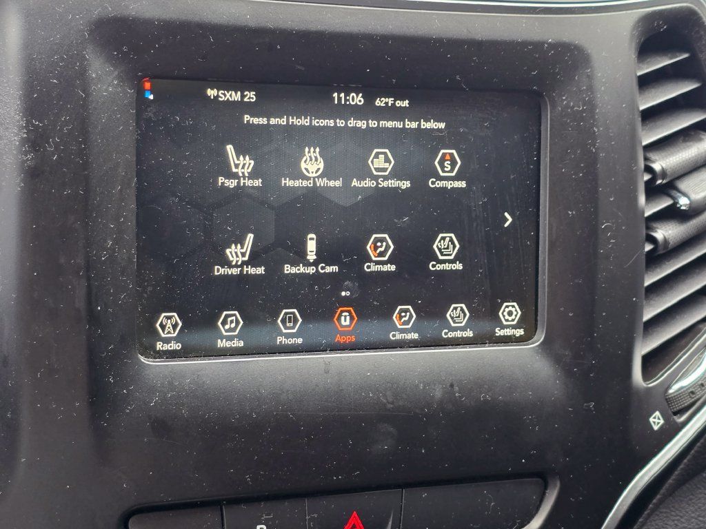 Used 2019 Jeep Cherokee Latitude Plus w/ Cold Weather Group FWD image 22