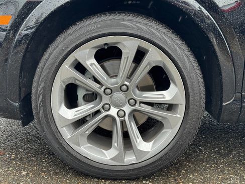 Used 2018 Audi Q3 2.0T Premium Plus w/ Premium Plus Package image 2