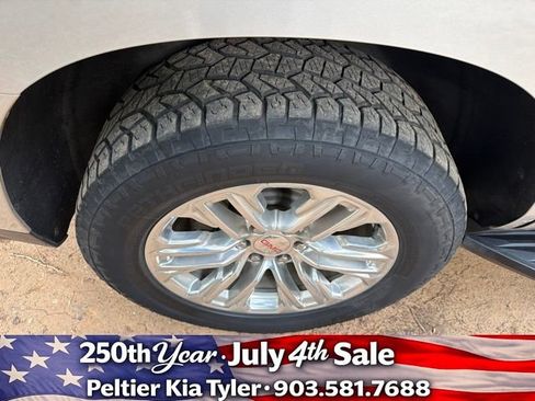 Used 2022 GMC Yukon SLT w/ SLT Premium Package AWD/4WD image 12