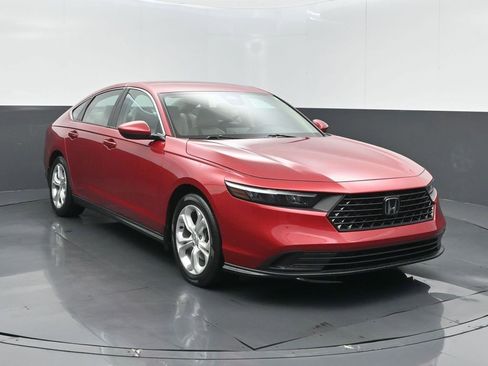 Certified 2023 Honda Accord LX image 2